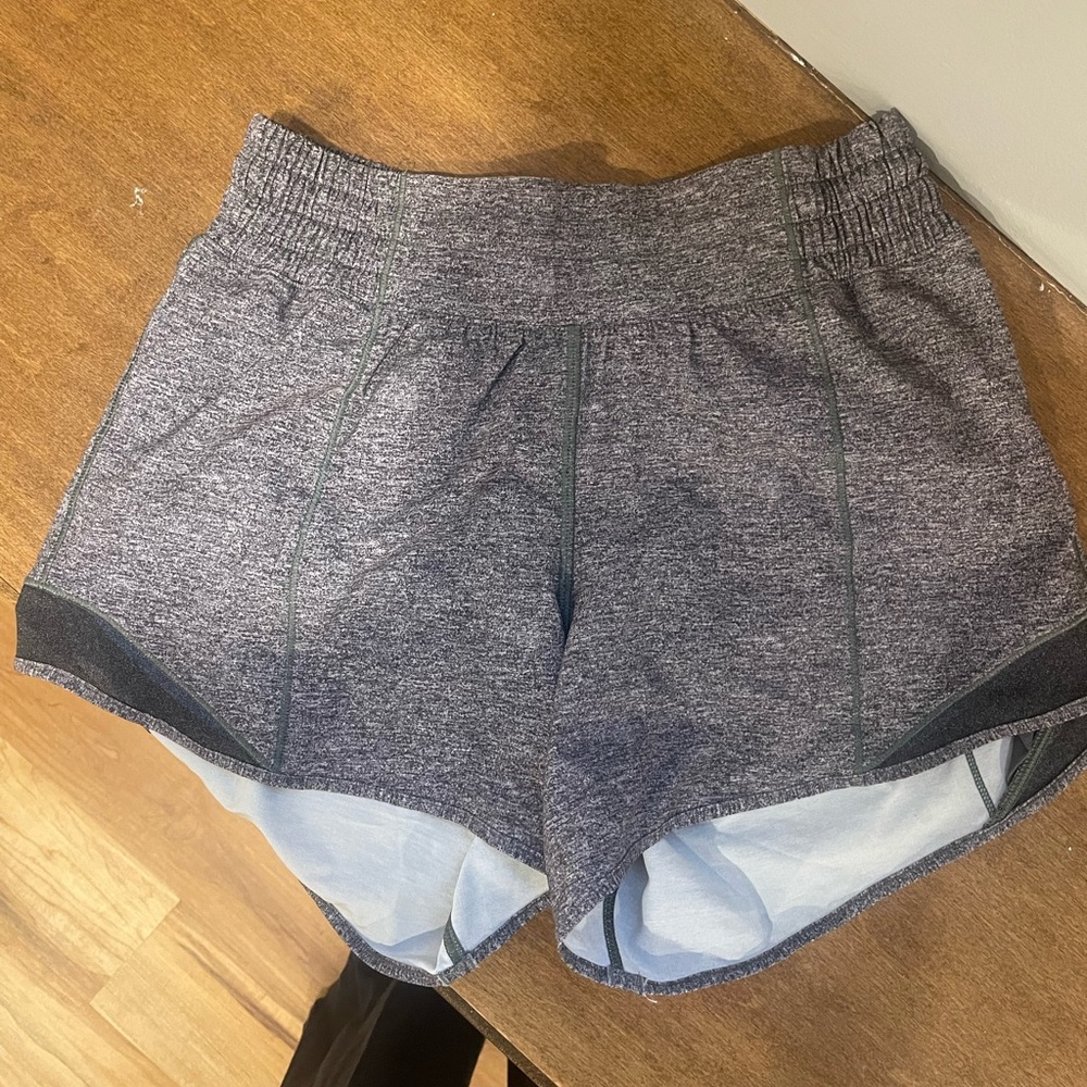 Lululemon hotty hot short 4.5” inseam size 2